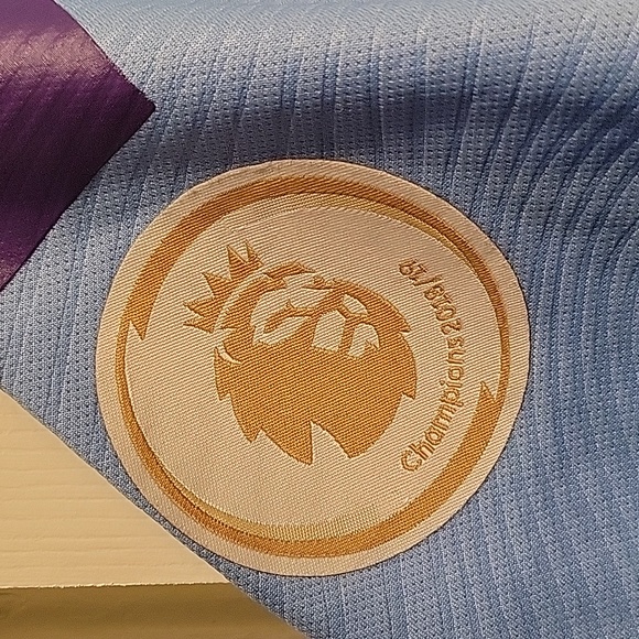 Manchester City soccer jersey - Picture 3 of 5